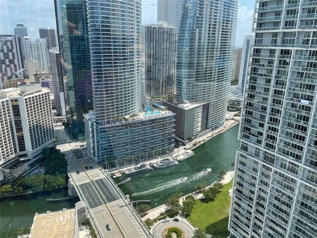 Photo - 55 SE 6th St Condo Unit 1400