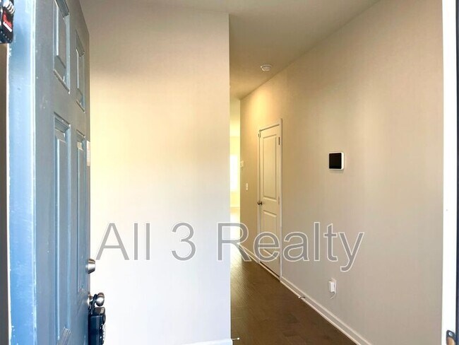 Photo - 3502 Lakeview Crk