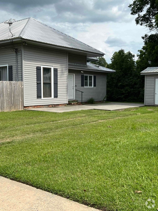 Building Photo - 212 N Caswell St Rental