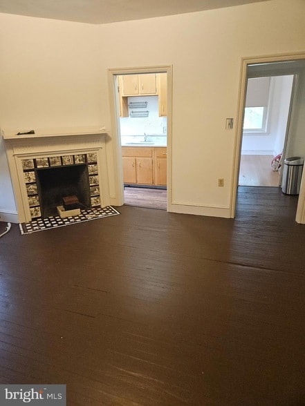 Photo - 113 W Beechtree Ln