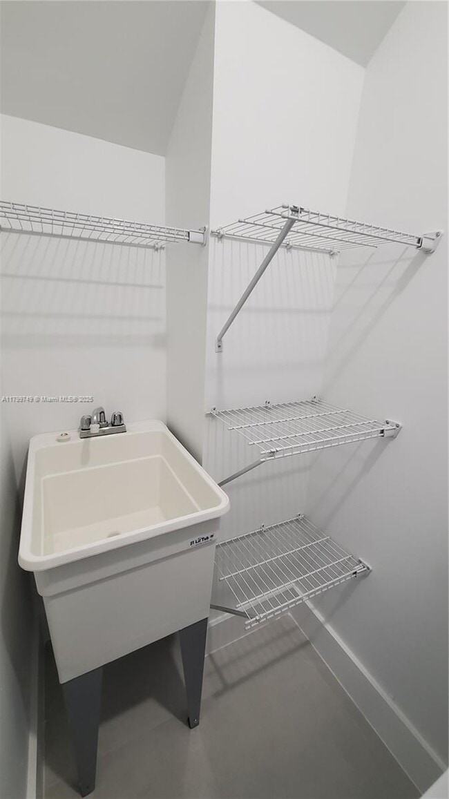 Photo - 6201 SW 22nd St Unit 1