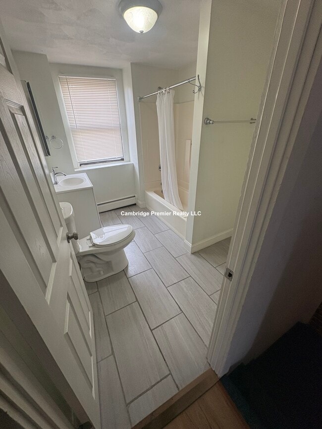 Photo - 16 Flint St Unit 3