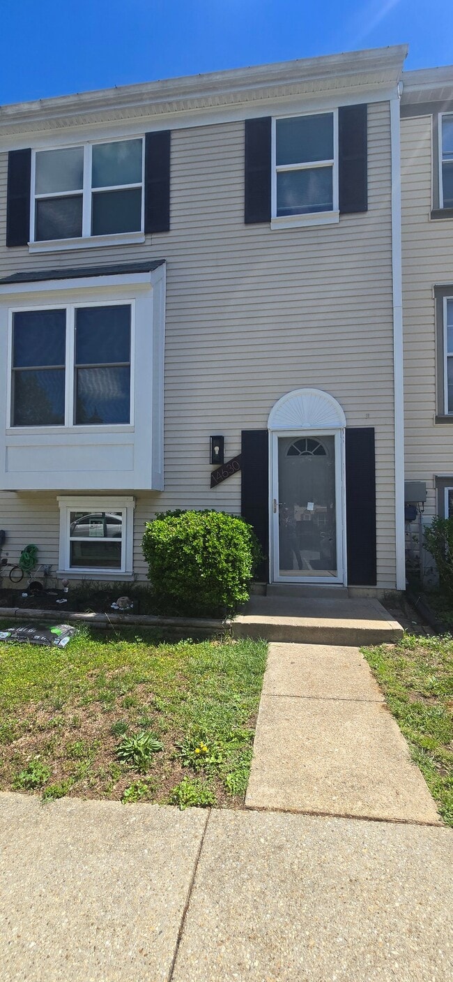 Building Photo - 14630 London Ln