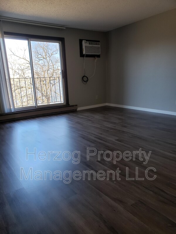 Photo - 310 Kenwood Dr Unit Apt. #201
