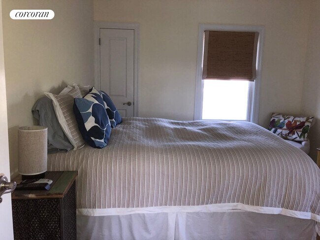 Photo - 896 Deerfield Rd