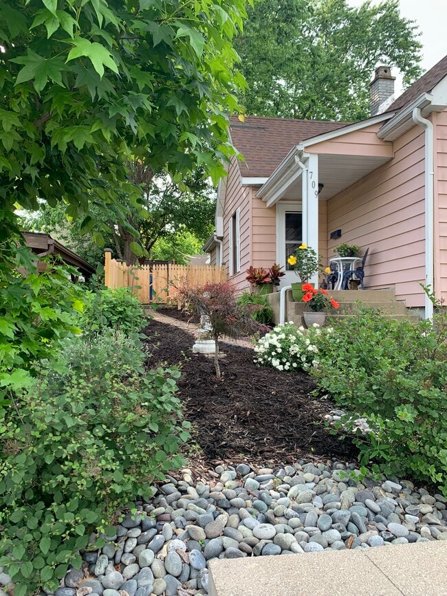 Photo - 709 N 7th St