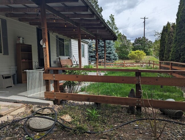 Photo - Beautiful Juliaetta House