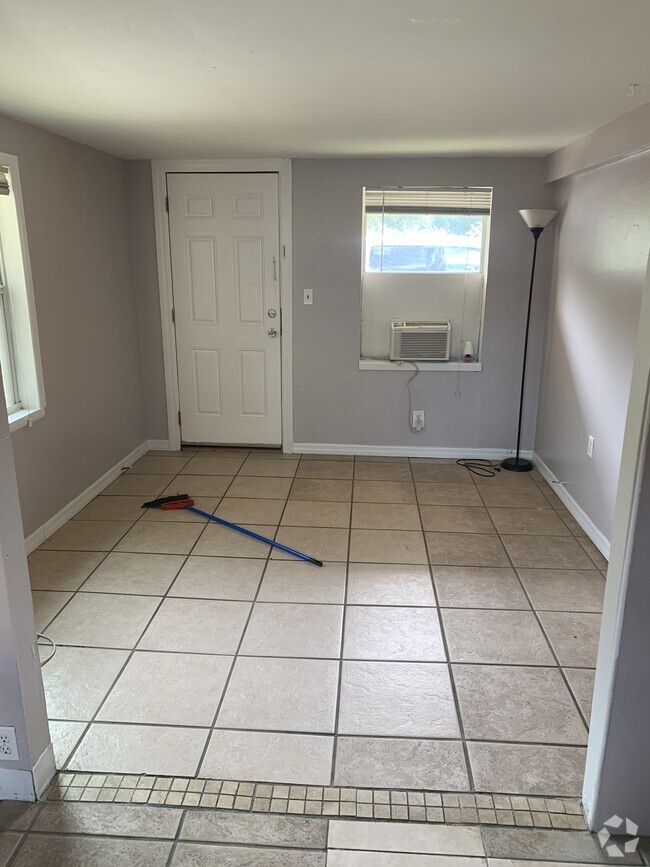 Building Photo - Largo Unit 4 Rental