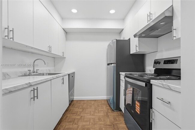 Building Photo - 301 SW 135th Ave Unit 415C