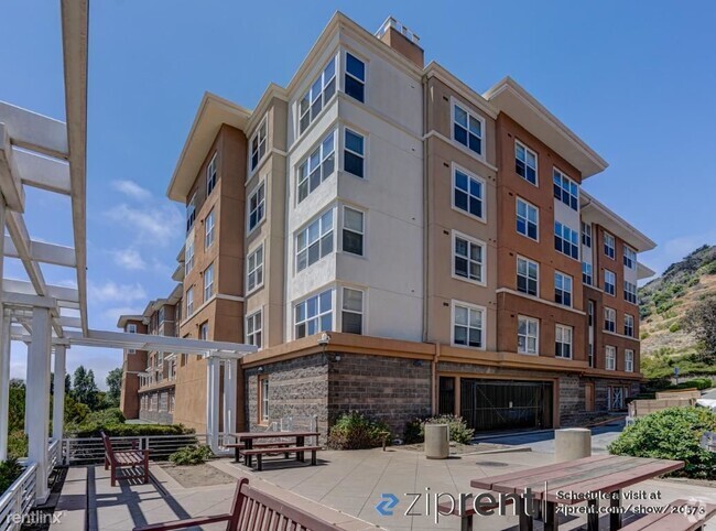 Building Photo - 2 br, 2 bath Condo - 1 Crescent Way, San F...