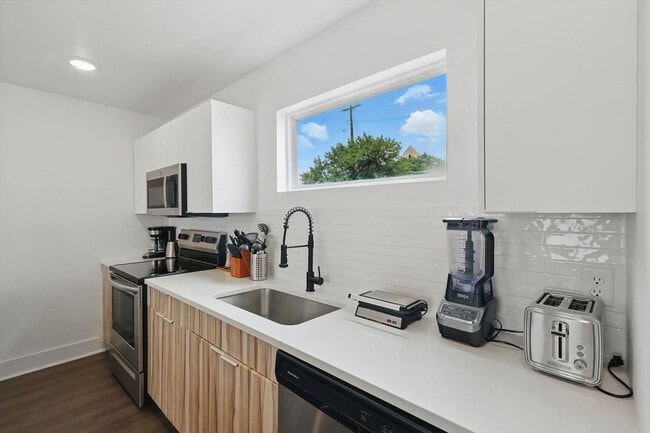 Photo - 4416 San Jacinto St Unit ID1241882P