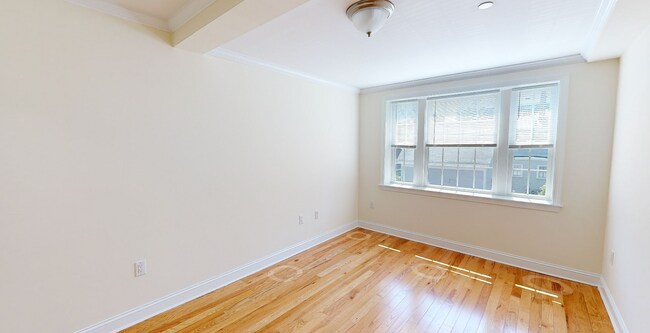 Photo - 37 Langdon St Unit 01