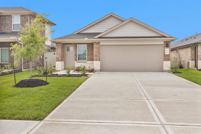 Building Photo - 3518 Grassland Dr
