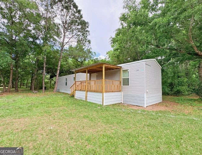 Building Photo - 203 Sloan St