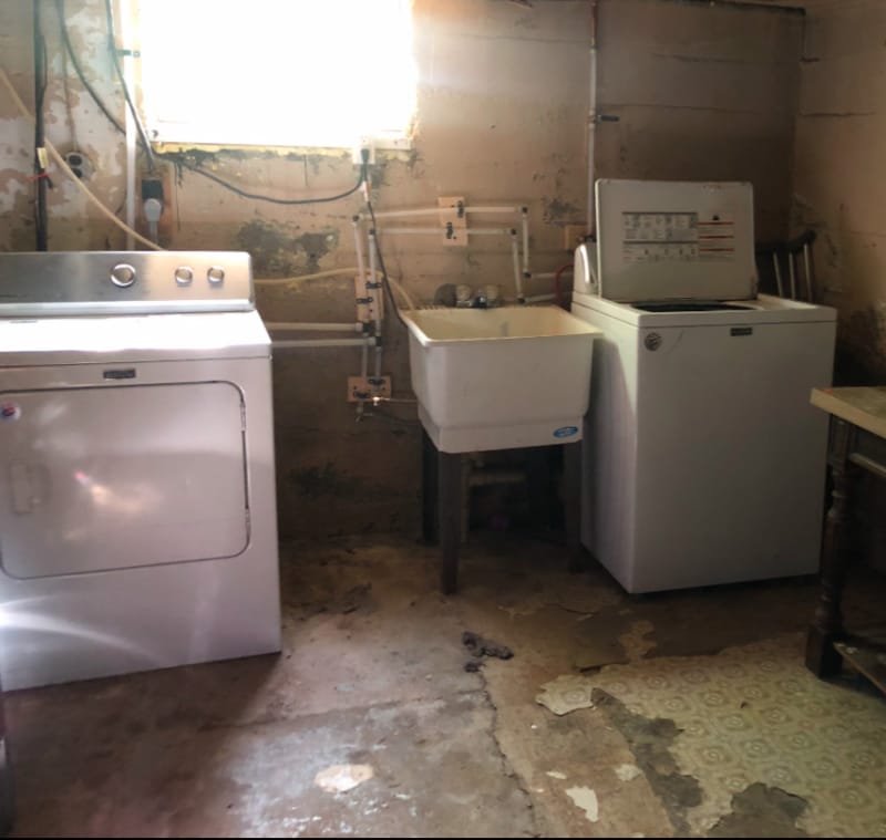 Photo - 220 W Riverside Dr