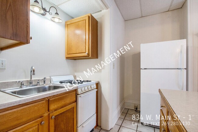 834 W Main St Unit 1
