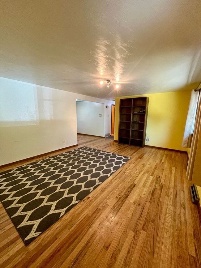 Photo - 3 Bedroom ranch w/ garden in the Heart of Longmont!