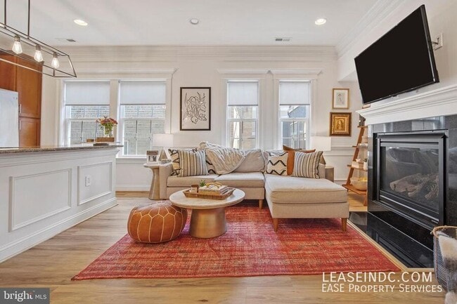 Photo - 5231 Connecticut Ave NW Unit #302