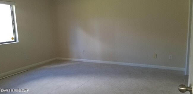 Photo - 2190 Forest Knoll Dr NE Unidad 114