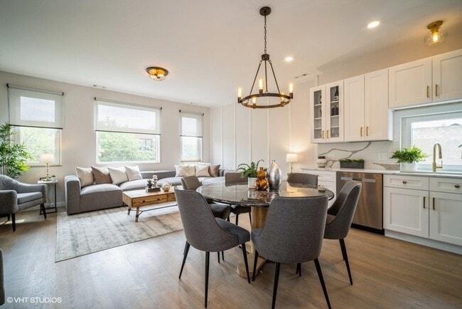 Photo - 1100 S Western Ave Unidad 3F