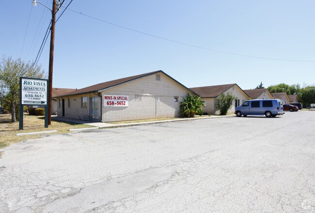 Rio Vista Apartments
