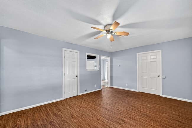 Photo - 10106 Sierra Dr