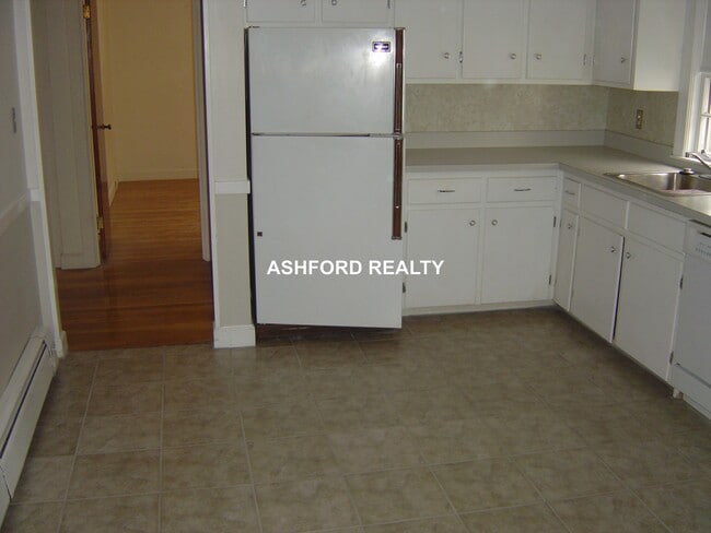 Photo - 24 Loring St