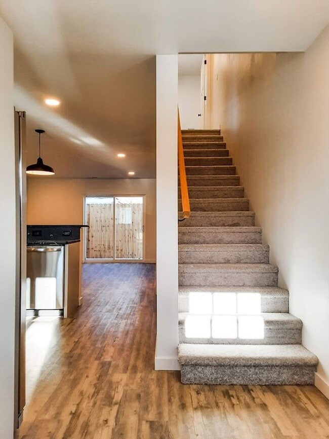 Photo - 2 BED/ 1.5 BATH TOWNHOME