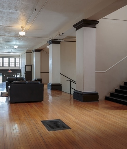 Everett Apartments - Everett Apartments