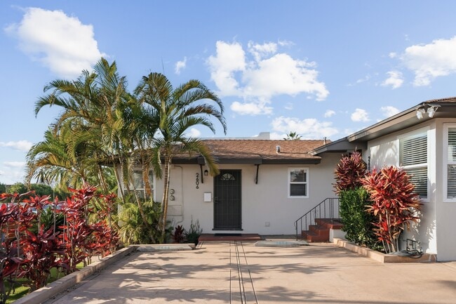 Building Photo - 2606 Juan St