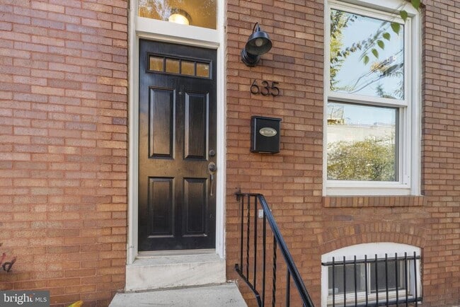 Photo - 635 Fagley St