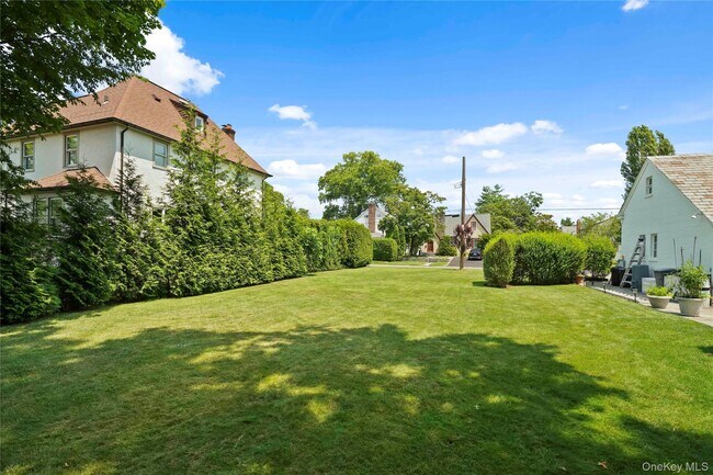 Photo - 30 Summit St