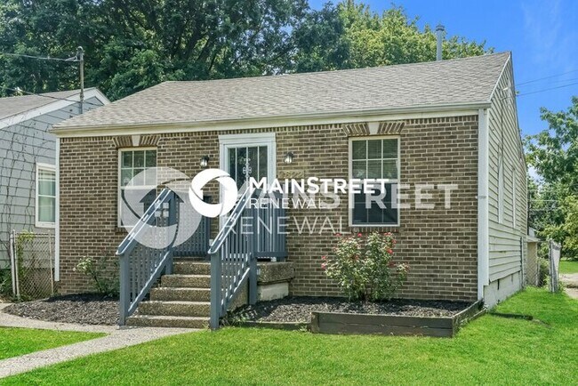 Photo - 3 Bedroom Pet-Friendly Home in Louisville, KY with Main Street Renewal