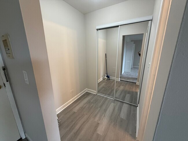 Photo - 3001 N Thatcher Ave