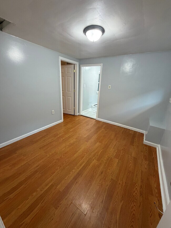 Photo - 594 Christopher St Unit 2