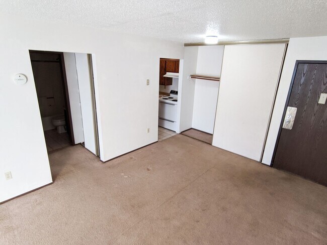 Photo - 1 Bedroom 1 bathroom apartment on the second floor Unit RHS LONS-#13