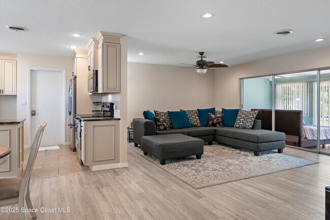 Photo - 116 Royal Palm Ave