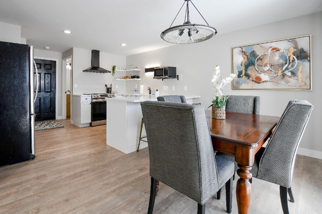 416 Aloysius Ct