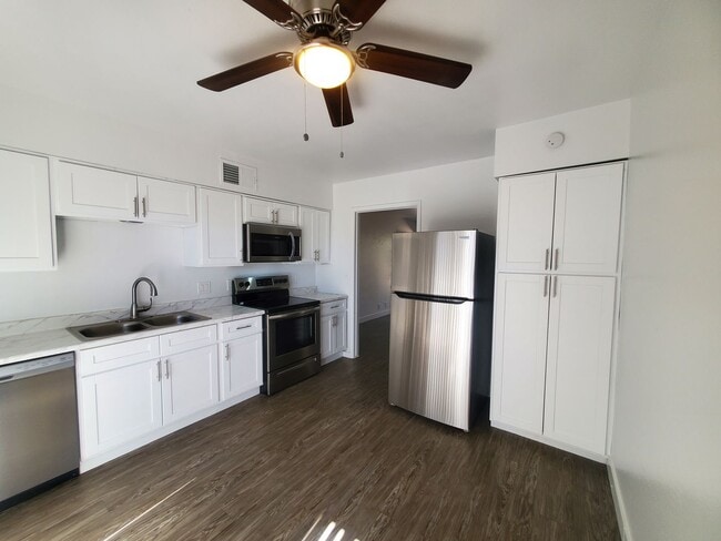 Building Photo - Enchanted Village Rental