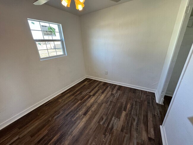 Photo - 2918 Duke St Unidad A