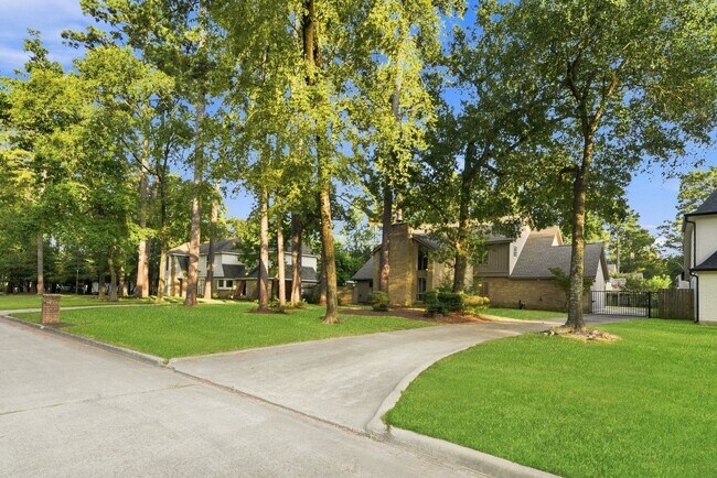 Photo - 6307 Jadecrest Dr