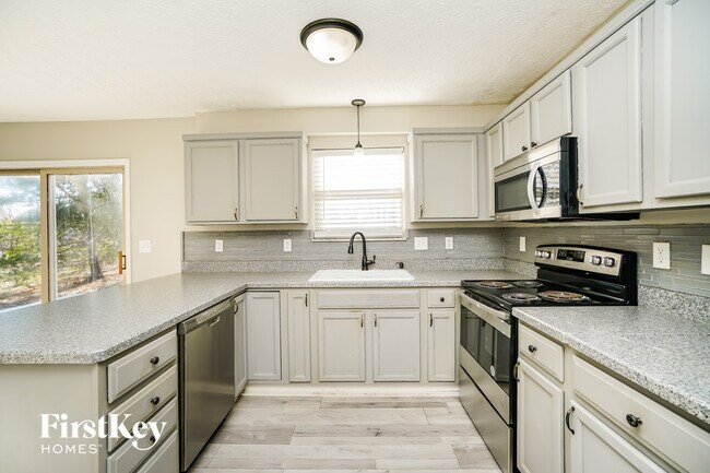 Photo - 339 Shyanne Dr