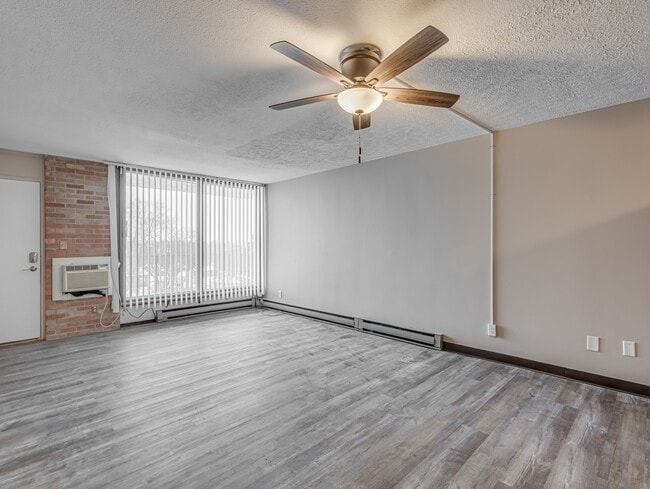 Photo - 2331 E Market St