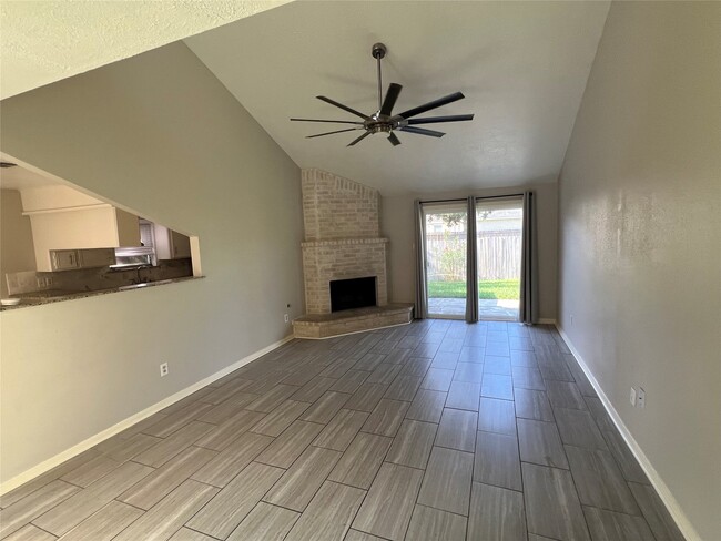 Photo - 1819 Hanbury Ct
