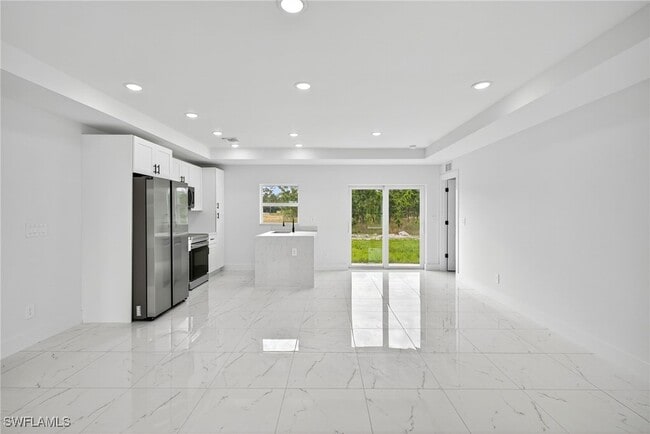 Photo - 1108 Eauclaire St E