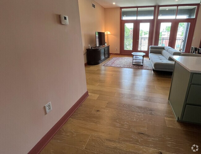 Building Photo - 825 N 4th St Rental