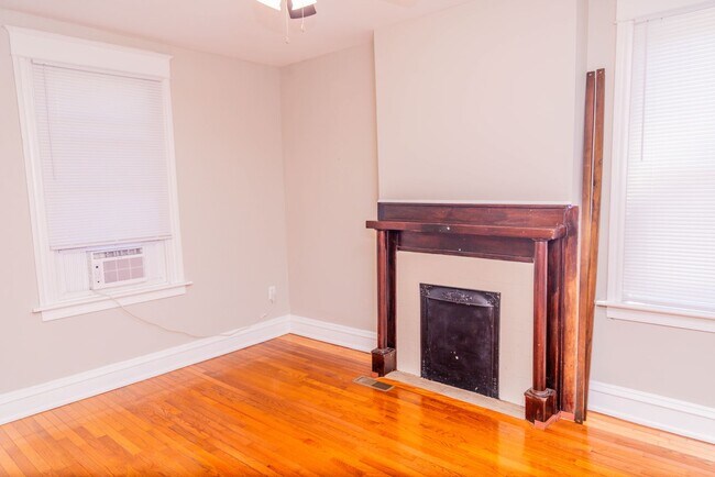 Photo - 6 S Granby St Unidad Apt #1st Fl B