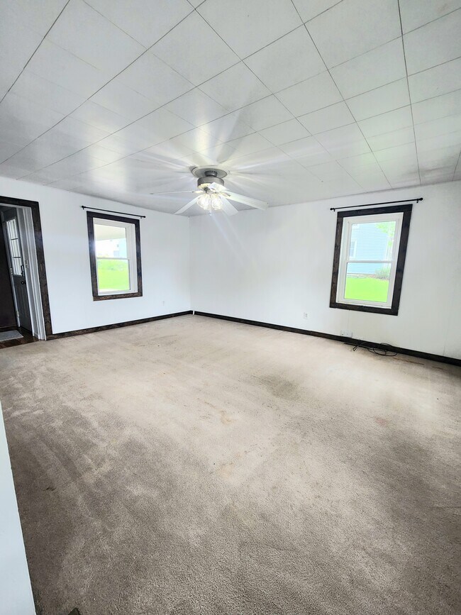 Main floor - living room - 110 W Short St