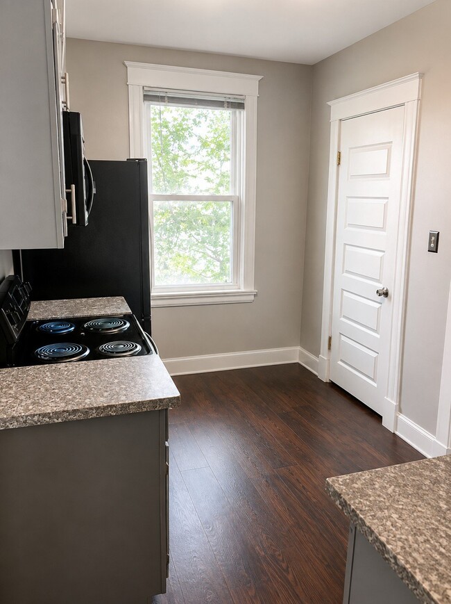 Photo - 206 Oak St Unit 2