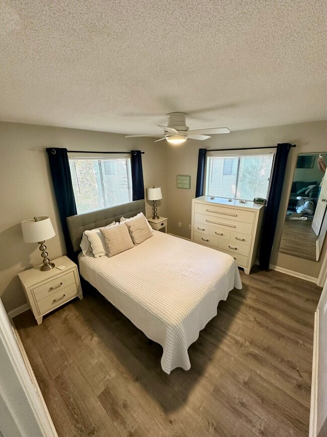 Building Photo - 45 Folly Field Rd Unit 17G